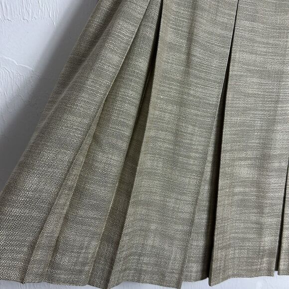 John Meyer Vintage Pleated Knee Length Elegant Beige Skirt Size 10 - Picture 2 of 8